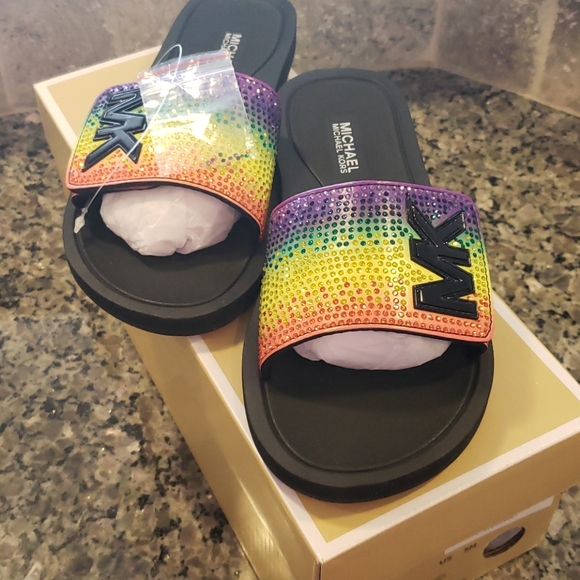 MK slides - Picture 1 of 3